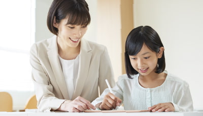 一人ひとりに指導する様子